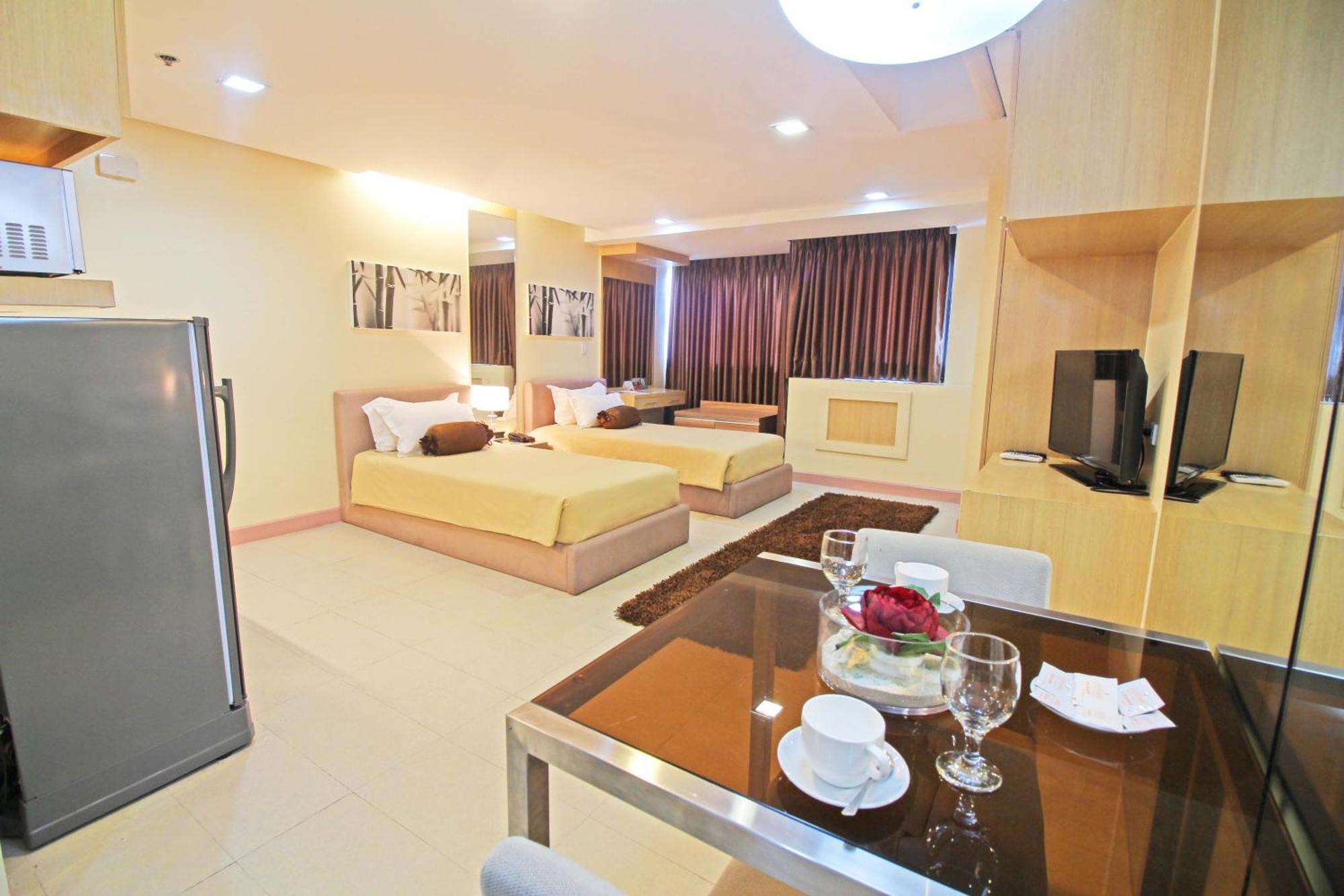 Aparthotel Bsa Twin Towers Mandaluyong Exterior foto