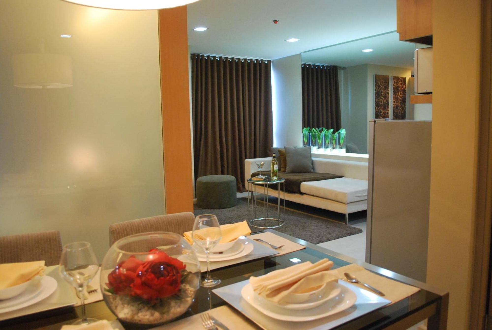 Aparthotel Bsa Twin Towers Mandaluyong Exterior foto