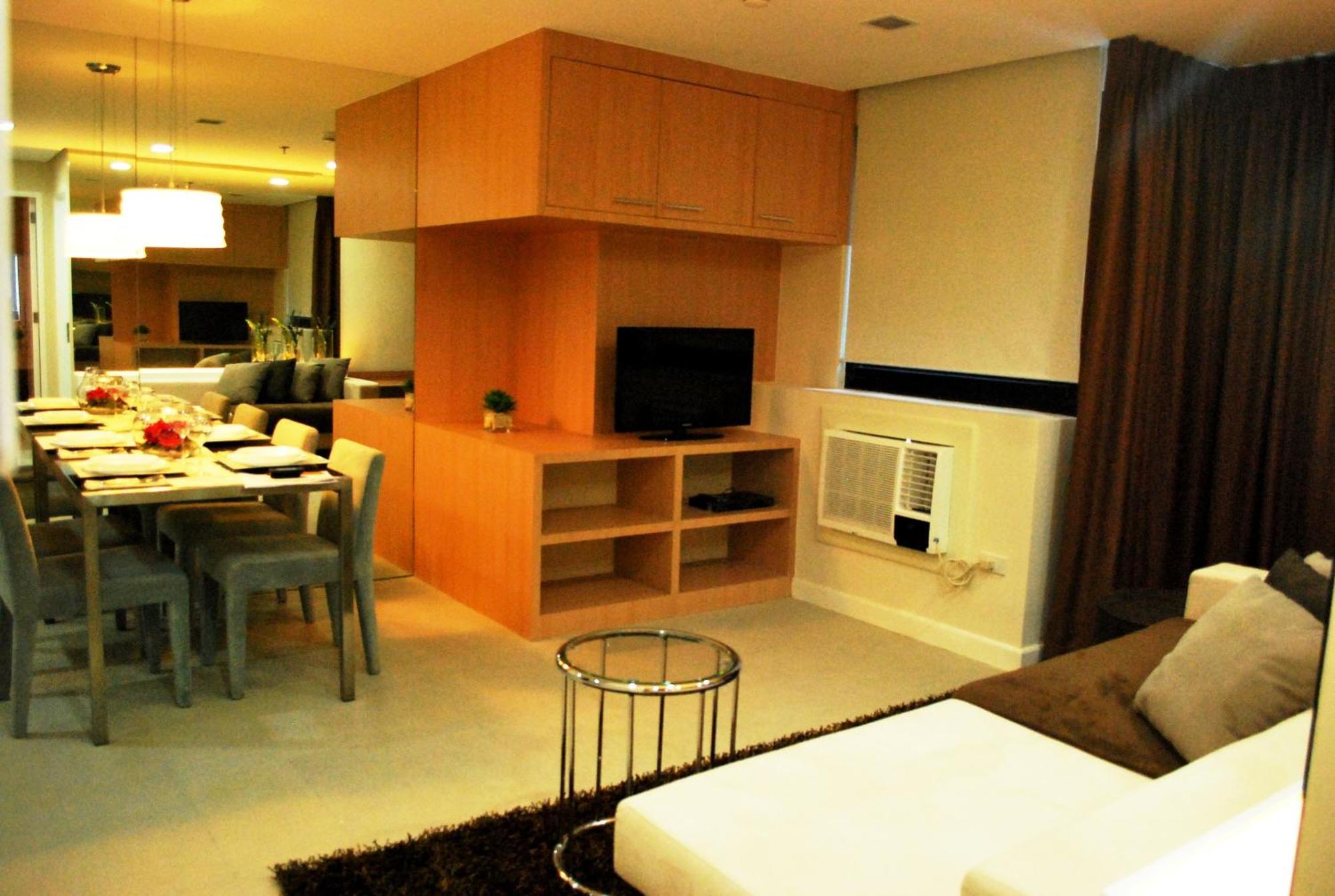 Aparthotel Bsa Twin Towers Mandaluyong Exterior foto